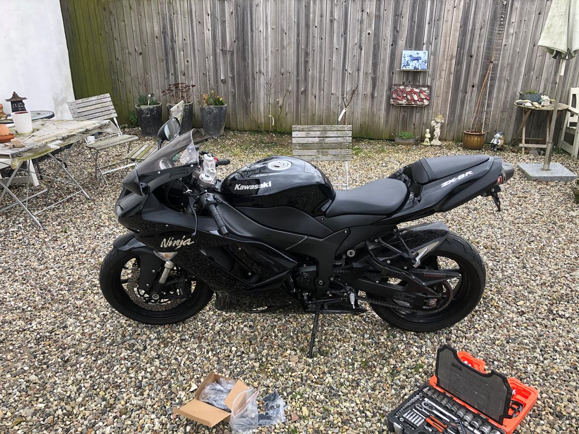 Kawasaki Zx6r the Black  billede 1