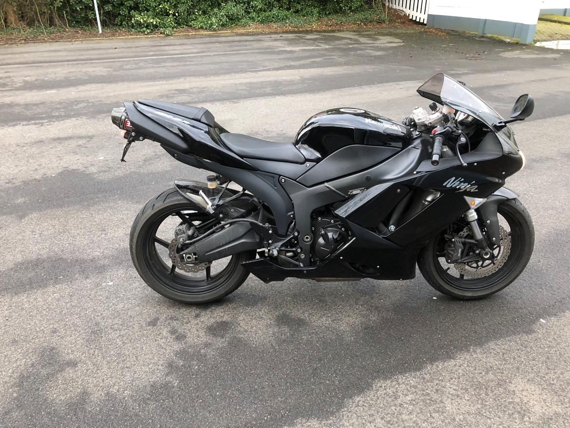 Kawasaki Zx6r the Black  billede 4