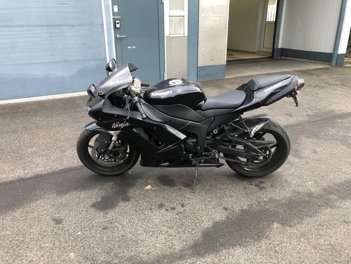 Kawasaki Zx6r the Black  billede 2