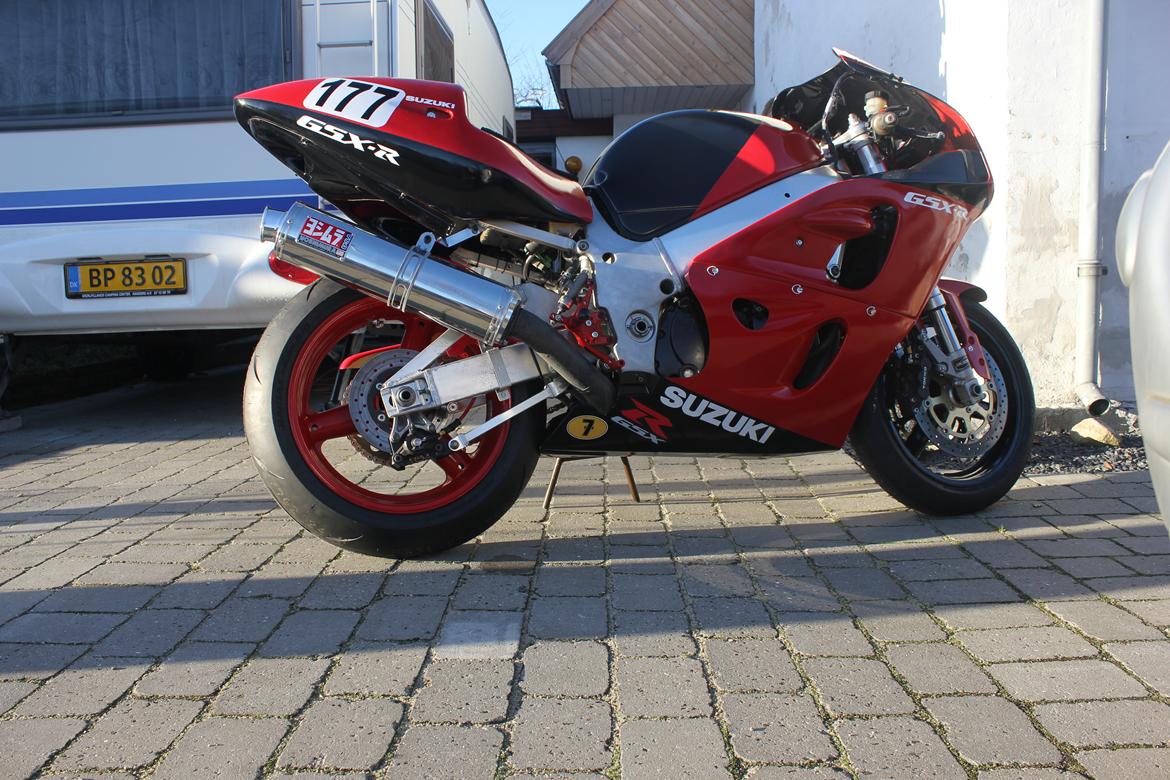Suzuki GsxR 750 SRAD billede 5