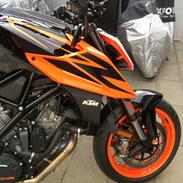 KTM 1290 Super Duke R