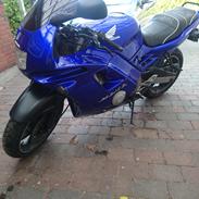 Honda CBR 600 F2