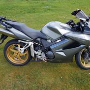 Honda VFR 800 v-tec