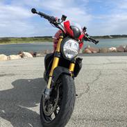 Ducati Monster 1200 S