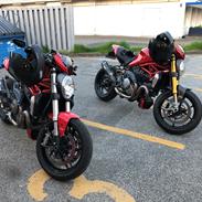 Ducati Monster 1200 S