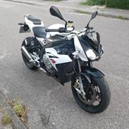 BMW S1000R