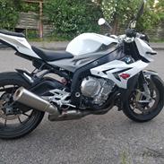 BMW S1000R
