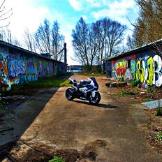 BMW S1000RR HP4 (Replica)
