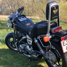 Honda VT1100C Shadow