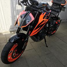 KTM 1290 Super Duke R