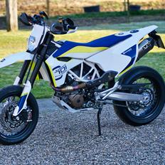 Husqvarna 701 Supermoto