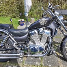 Suzuki VS 1400 GLP Intruder