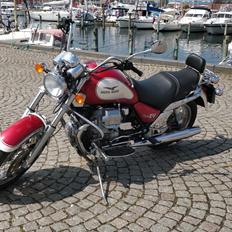 Moto Guzzi California EV