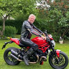 Ducati Monster 1200 R (SOLGT)