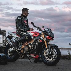 Aprilia Tuono 1000RR Factory