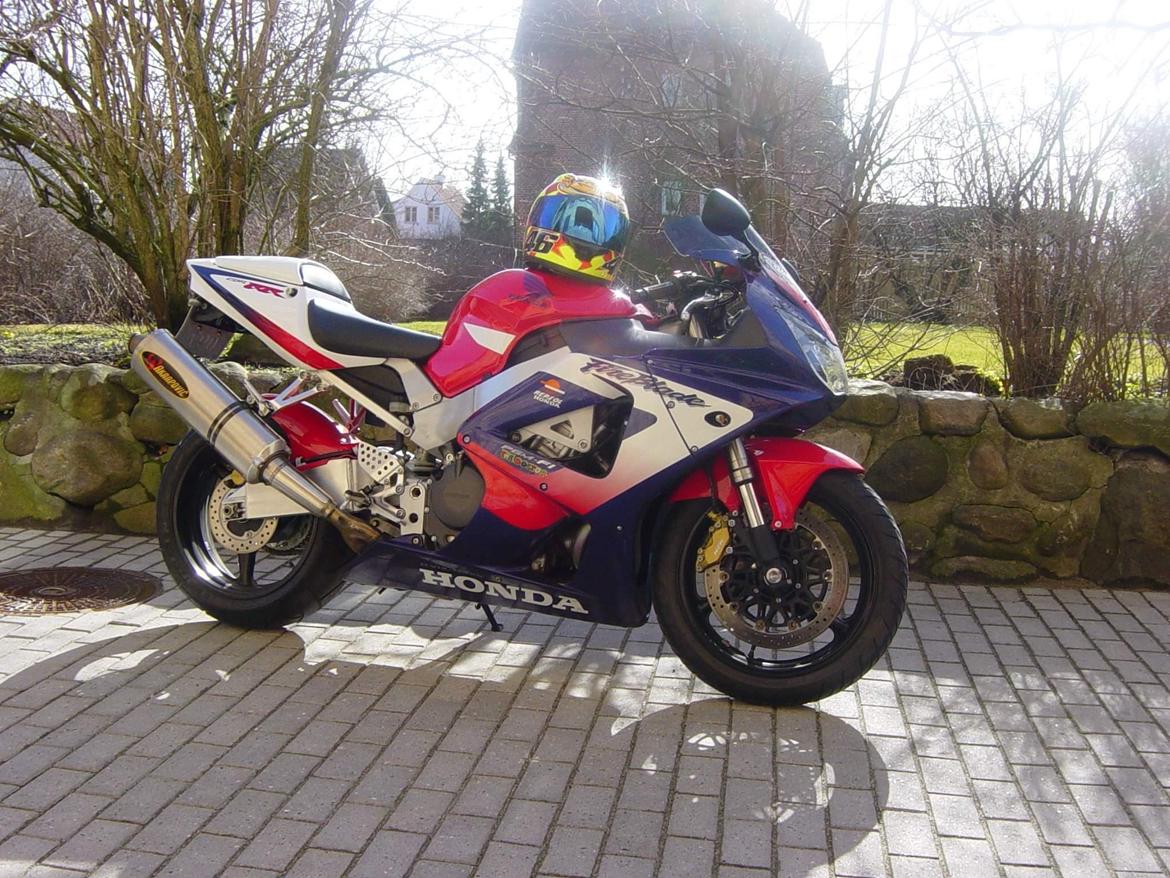 Honda CBR 929 Fireblade  billede 2