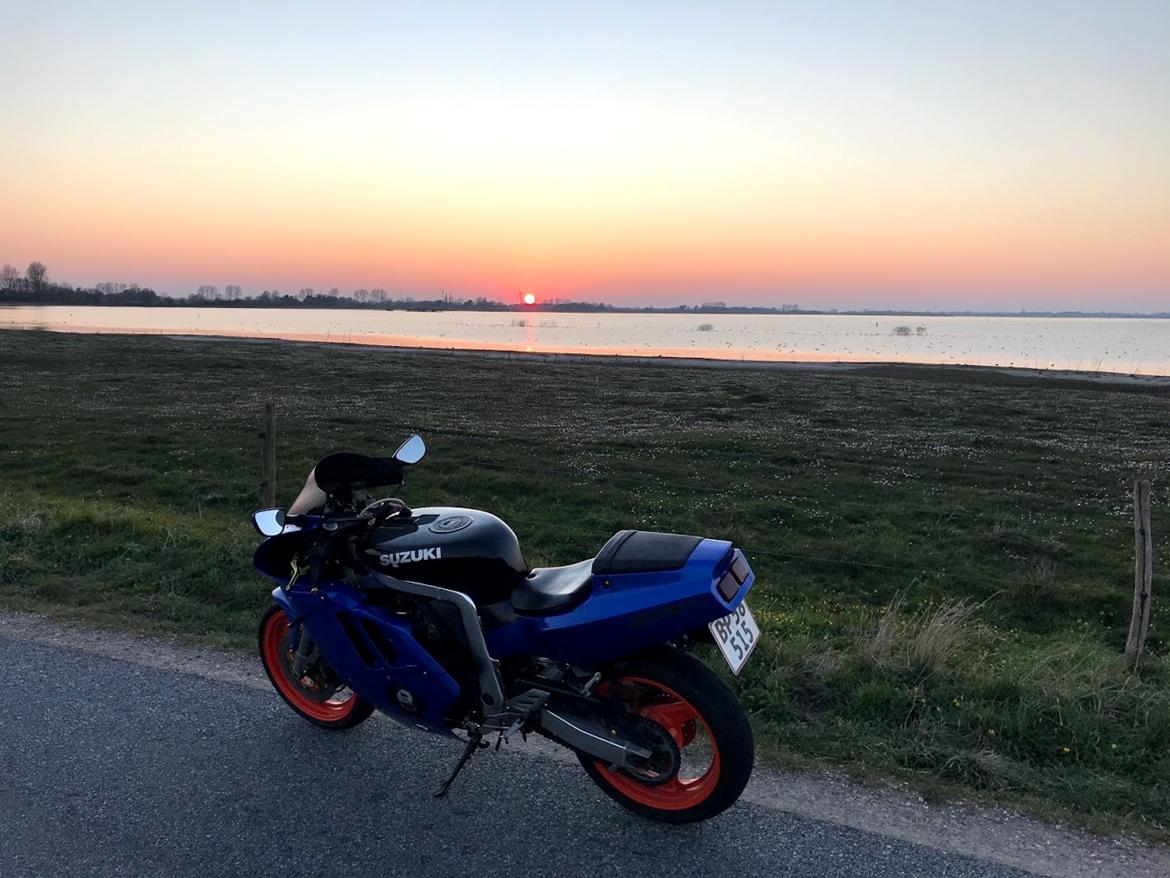 Suzuki GSX-R 400R gk76a billede 7