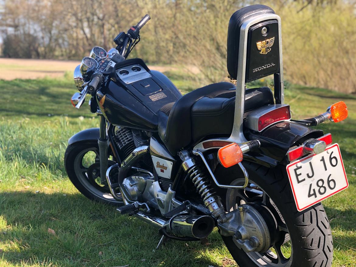 Honda VT1100C Shadow - Monteret andet styr og bremse/kobling for den rigtige vinkel billede 3