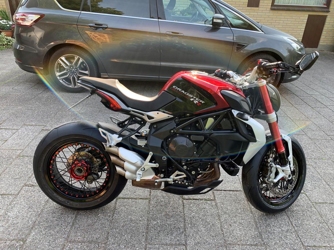 MV Agusta 800 RR Dragster - Maskinen med den originale udstødning billede 10