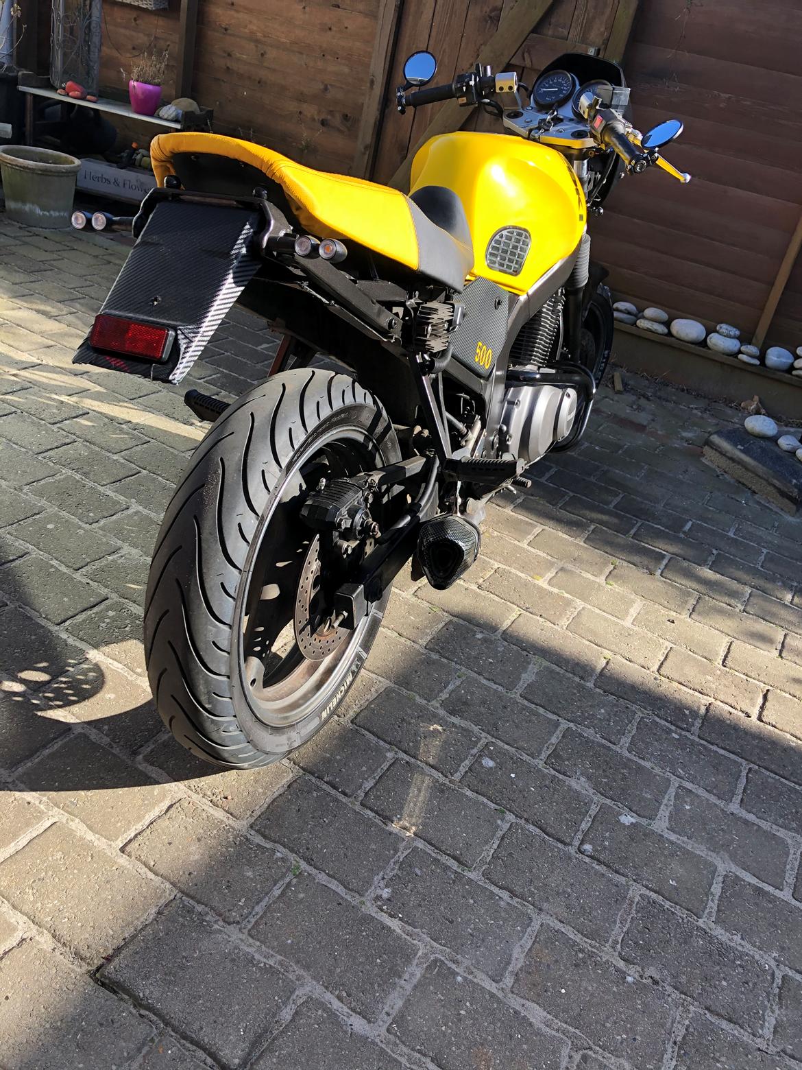 Suzuki Gs 500 e cafe style billede 6