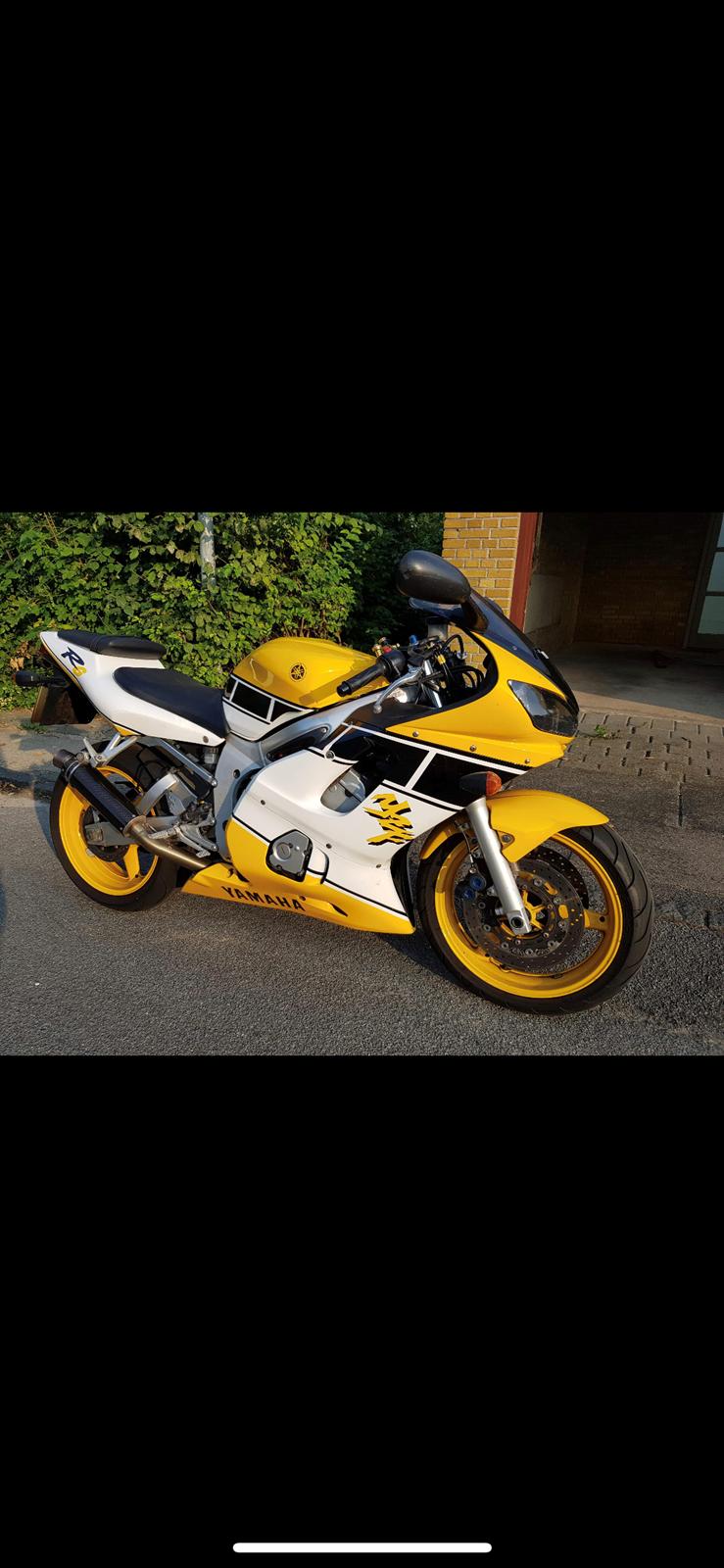 Yamaha R6 billede 6