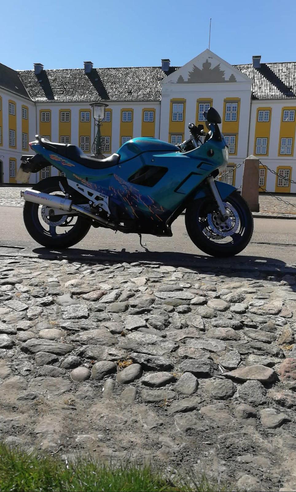 Suzuki GSX 600 F billede 2