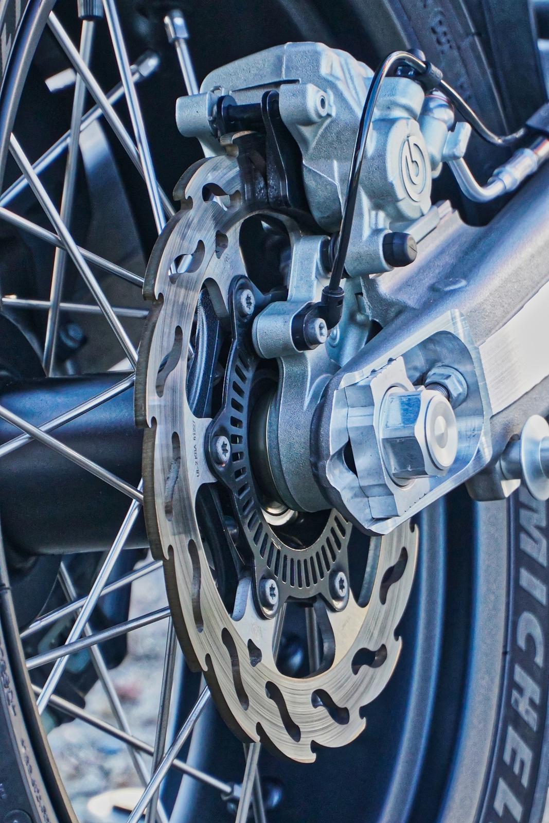 Husqvarna 701 Supermoto billede 16