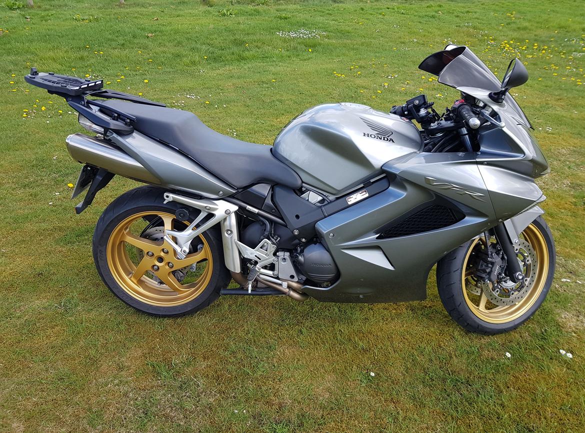 Honda VFR 800 v-tec  billede 1