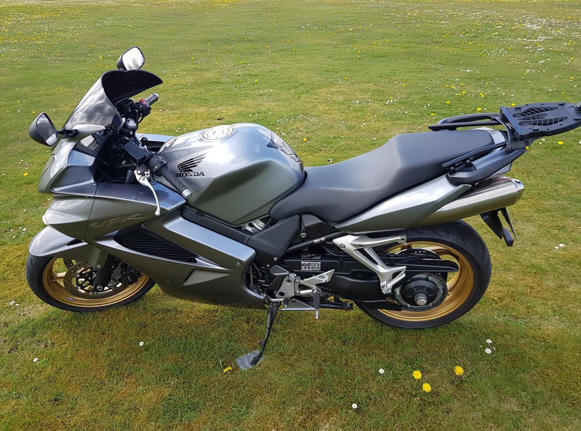 Honda VFR 800 v-tec  billede 2