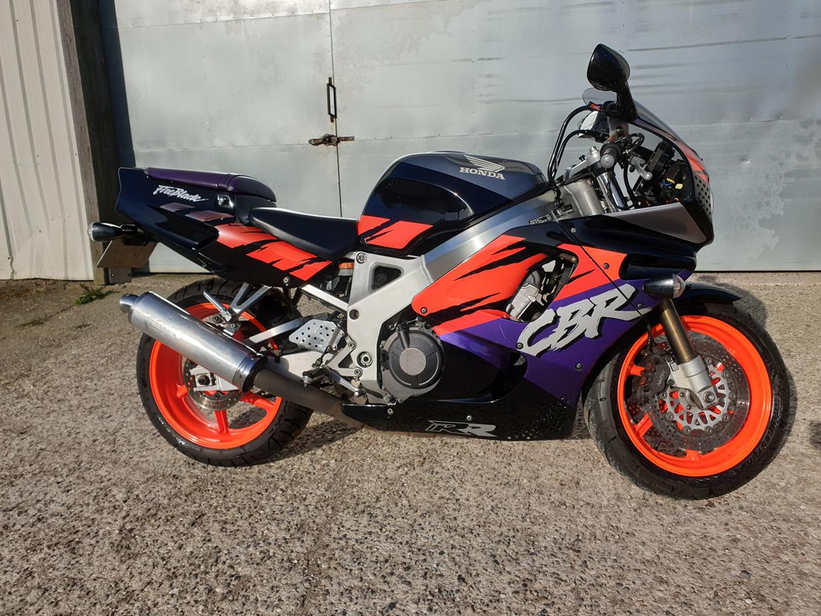 Honda CBR 900 RR-P Fireblade SC28 "Karen" billede 30