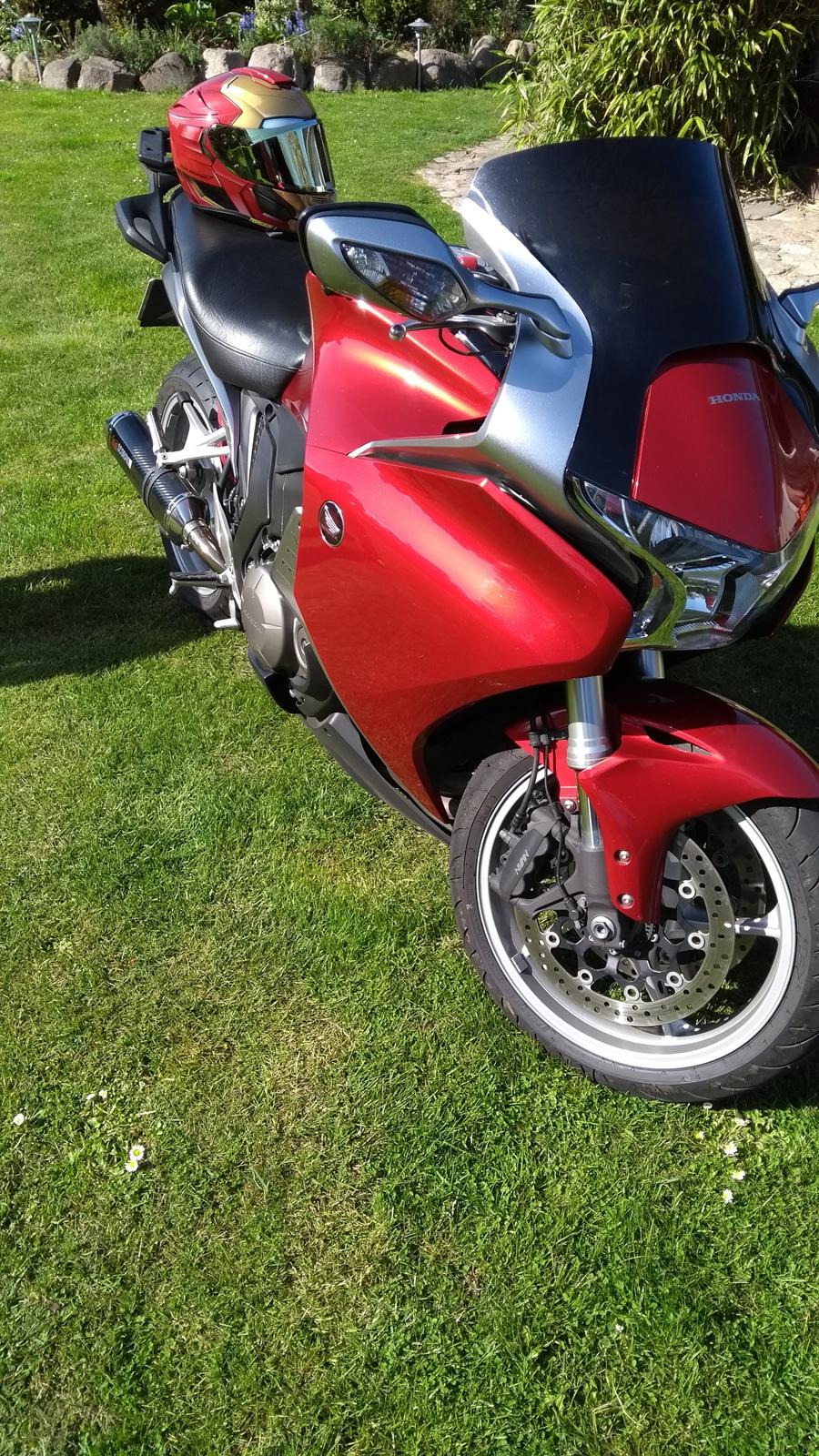 Honda VFR 1200F  billede 3