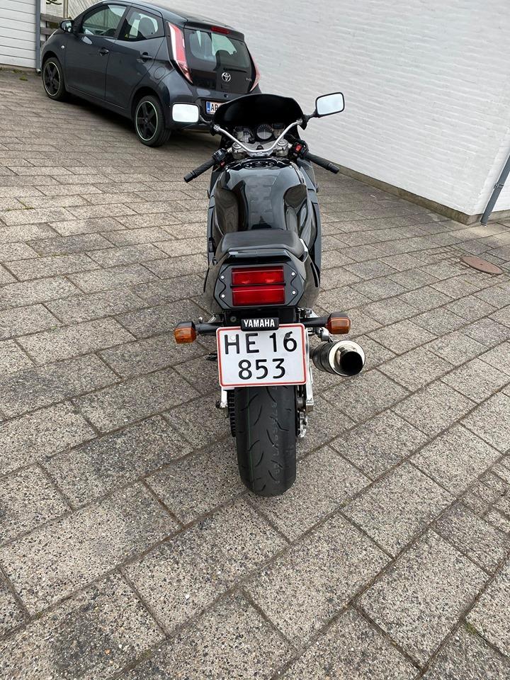 Yamaha yzf 750 r billede 8