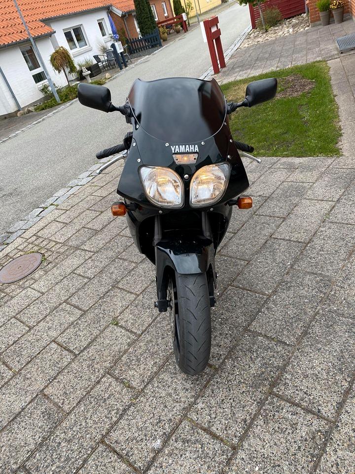 Yamaha yzf 750 r billede 7