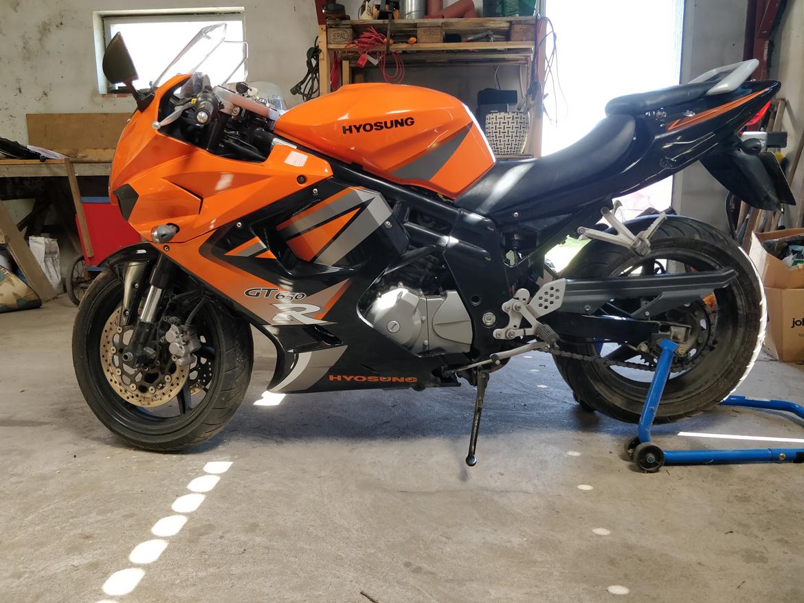 Hyosung GT650R billede 2