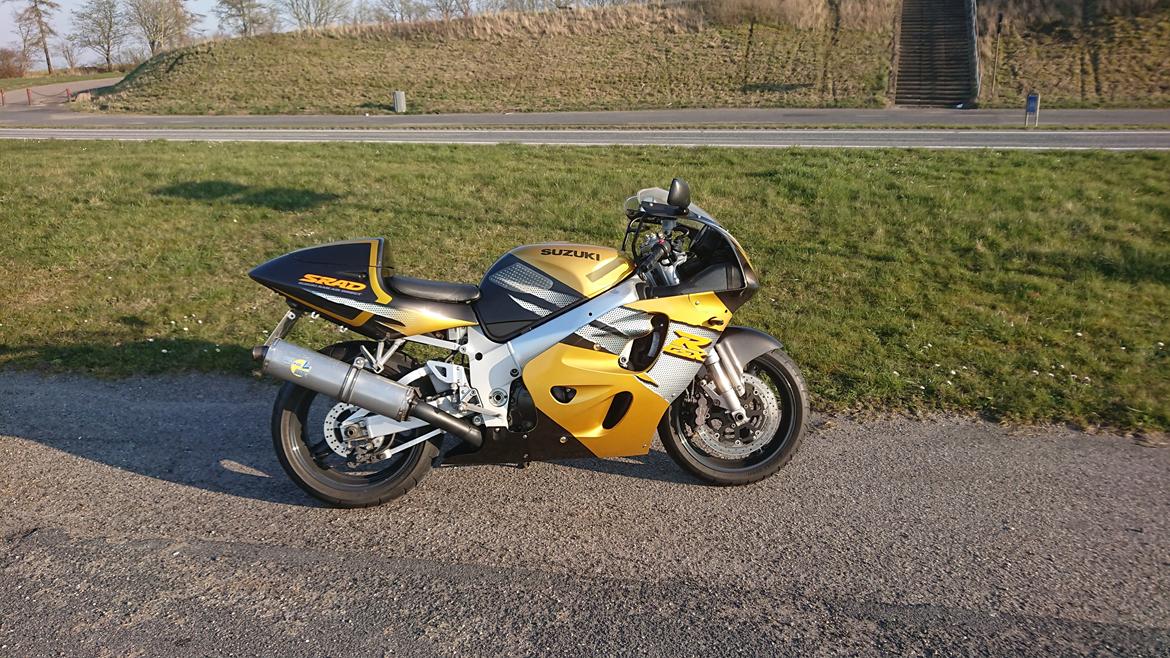 Suzuki GSXR-750T SRAD billede 1