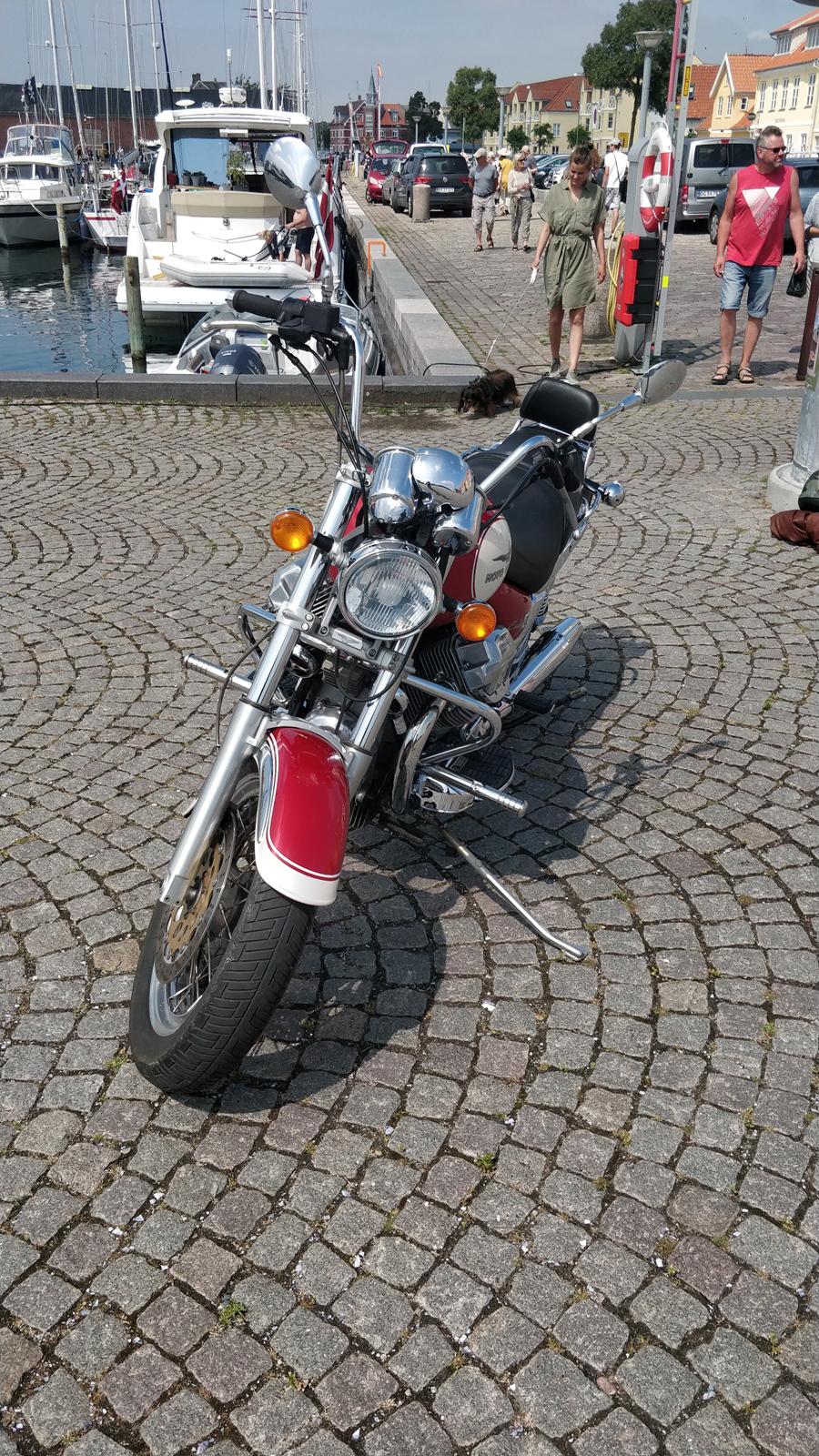 Moto Guzzi California EV billede 3