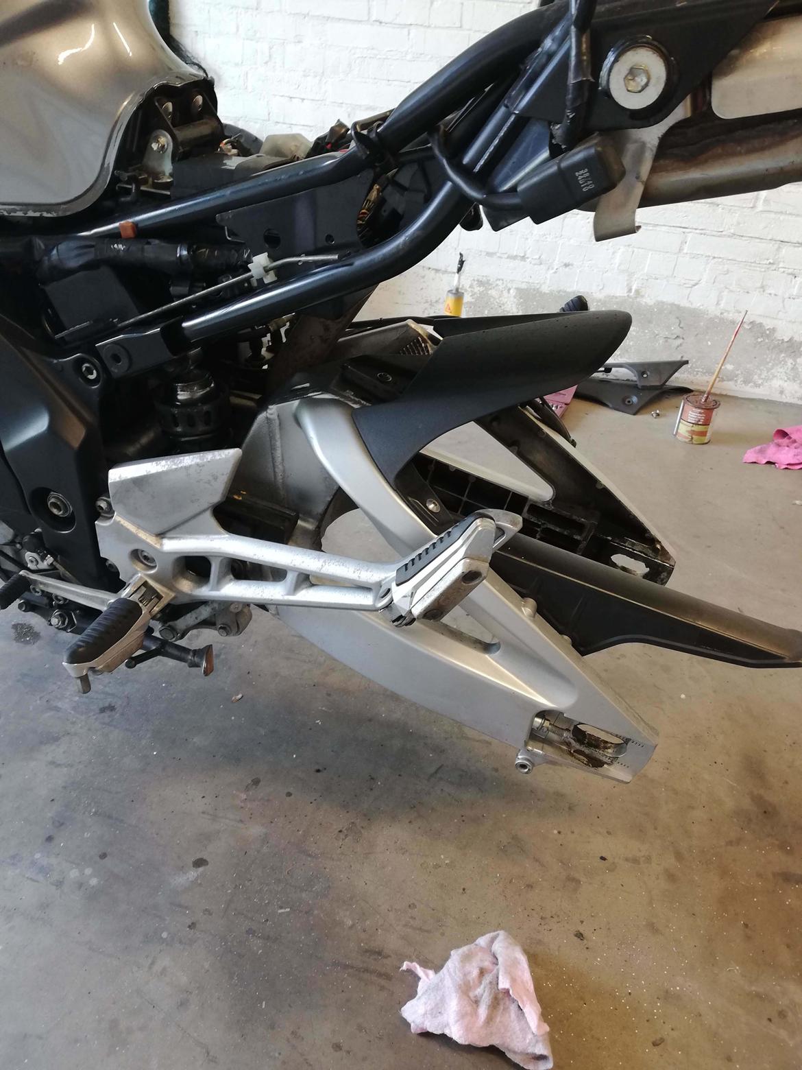 Suzuki GSR 600A billede 11