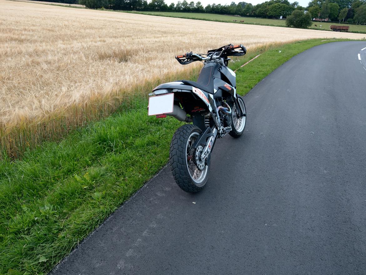 KTM 640 LC4-E Supermoto billede 2