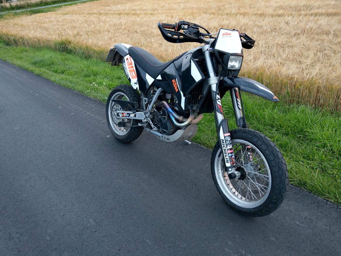 KTM 640 LC4-E Supermoto billede 3