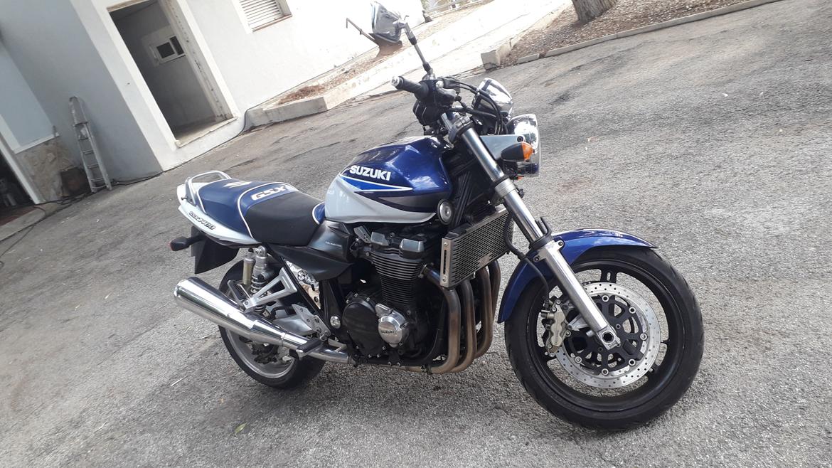 Suzuki GSX 1400 billede 1