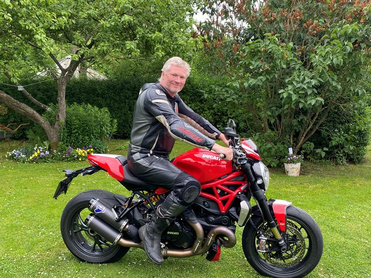 Ducati Monster 1200 R (SOLGT) billede 0