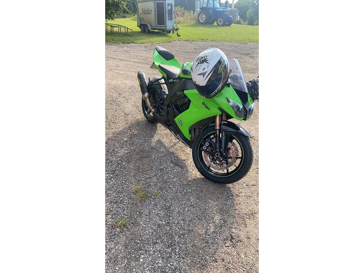 Kawasaki ZX10R billede 1