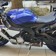 Yamaha R1