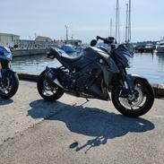 Suzuki GSX-S1000