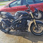 Triumph speed triple 1050