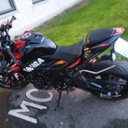 Suzuki gsxs 750