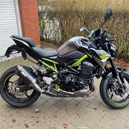 Kawasaki Z900 F1