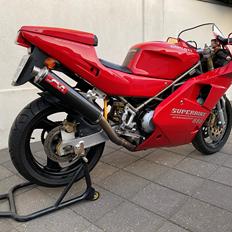 Ducati 888 strada