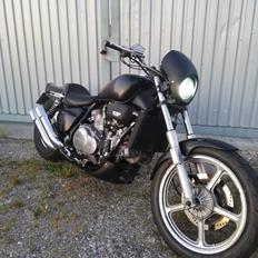 Honda VF 750 C - Super Magna * SOLGT