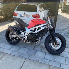 Suzuki SV650 - gen. 1   (ombygget)